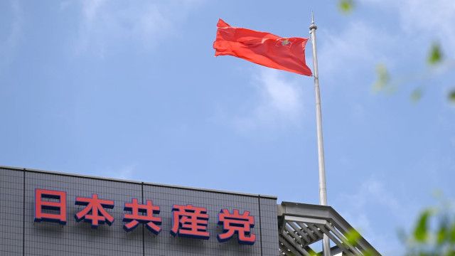 赤旗に万博の通期許可証発行へ　経産相答弁、共産議員「これで表から裏まで取材できる」
